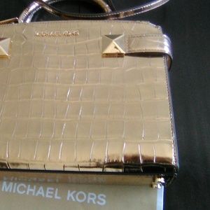 Selling Michael Kors